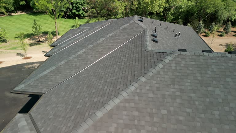 Best Roof Installation  in Crandon, WI